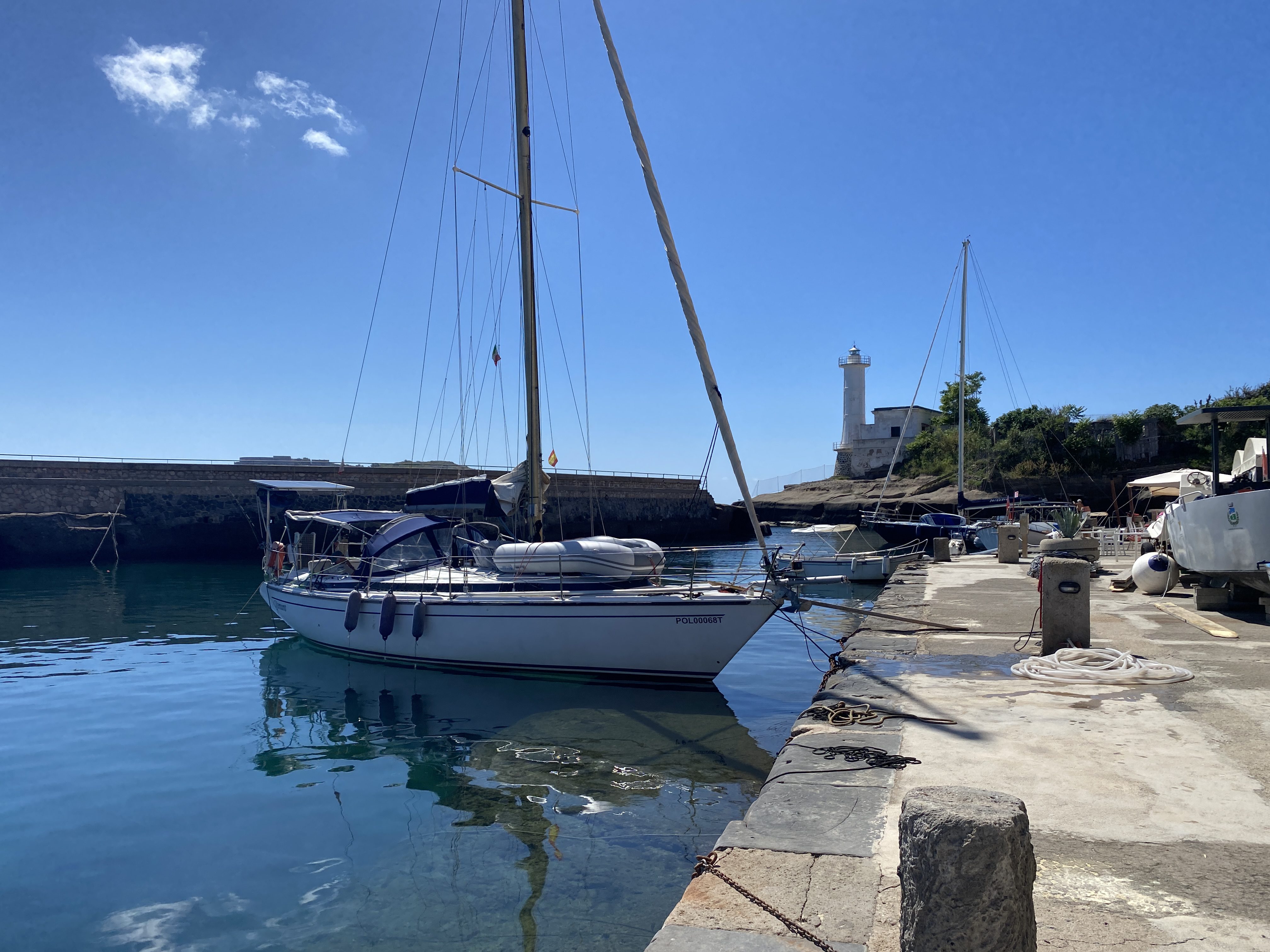 Ventotene. Puerto romano.